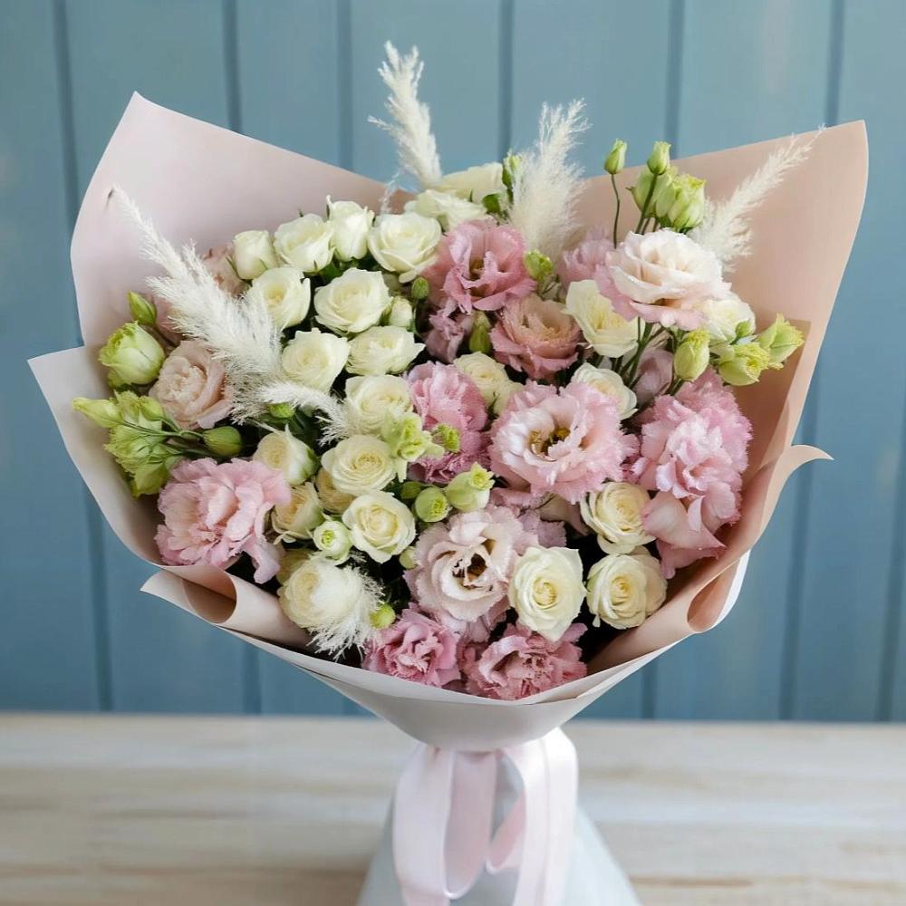 Букет цветов из: Альстромерии и Розы в Сусанино