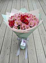 Букет цветов из:  Альстромерии в Сусанино