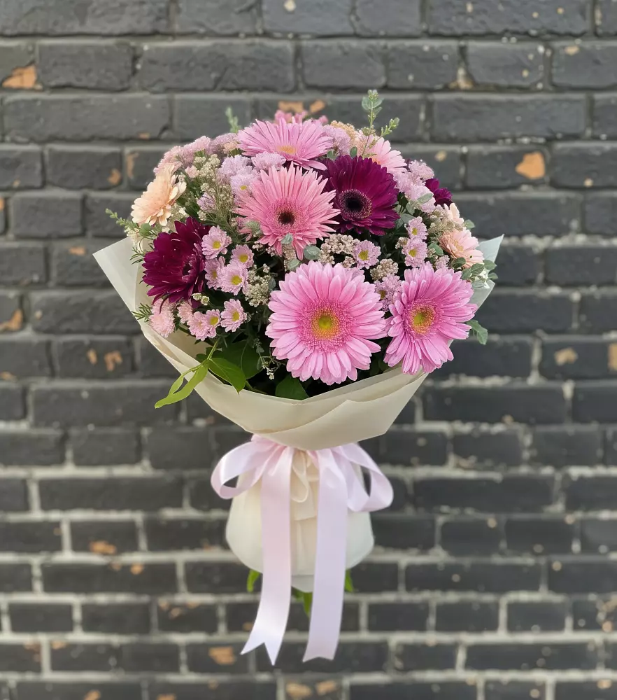 Букет цветов из: Герберы и Хризантемы в Сусанино