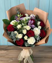 Букет цветов из:  Розы и Альстромерии в Сусанино