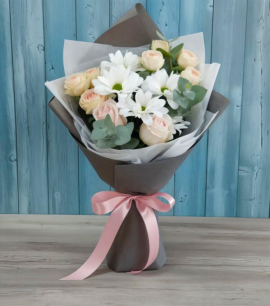 Букет цветов из: Хризантемы и Розы в Сусанино