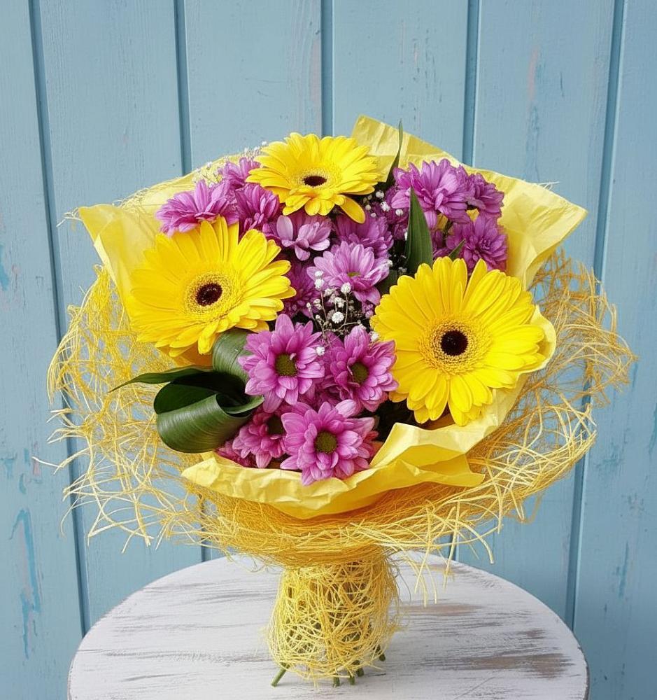 Букет цветов из: Хризантемы и Герберы в Сусанино