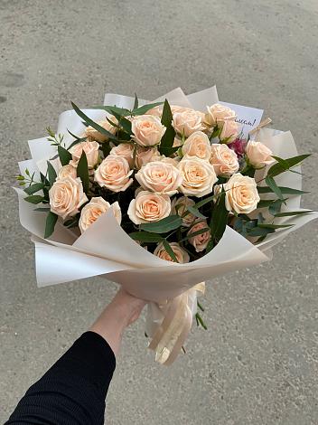 Букет Кремовые розы Латте в Сусанино