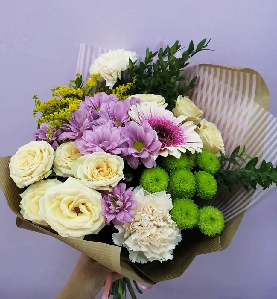 Букет цветов из: Хризантемы, Розы, Гвоздики и Герберы в Сусанино