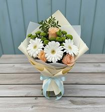 Букет цветов из:  Герберы, Розы и Хризантемы в Сусанино